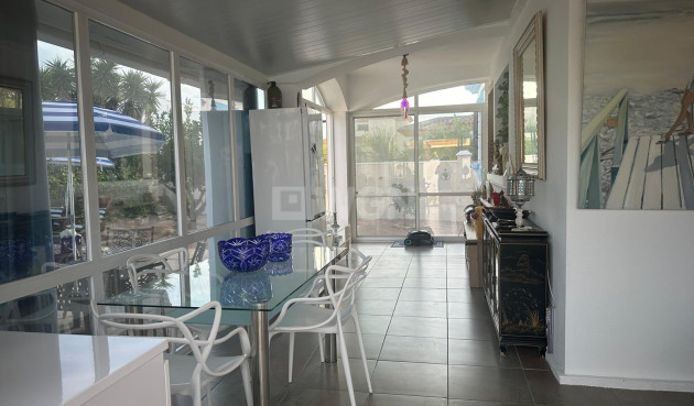 Odsprzedaż - Villa - Hondón de las Nieves - Inland