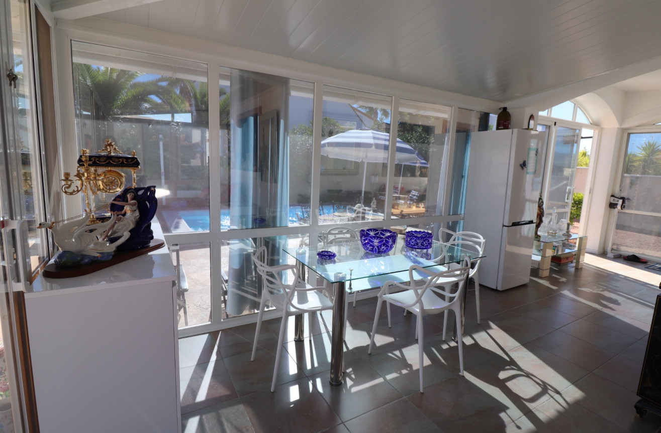 Odsprzedaż - Villa - Hondón de las Nieves - Inland