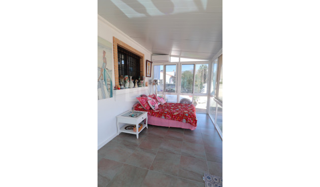 Odsprzedaż - Villa - Hondón de las Nieves - Inland