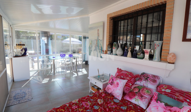 Odsprzedaż - Villa - Hondón de las Nieves - Inland