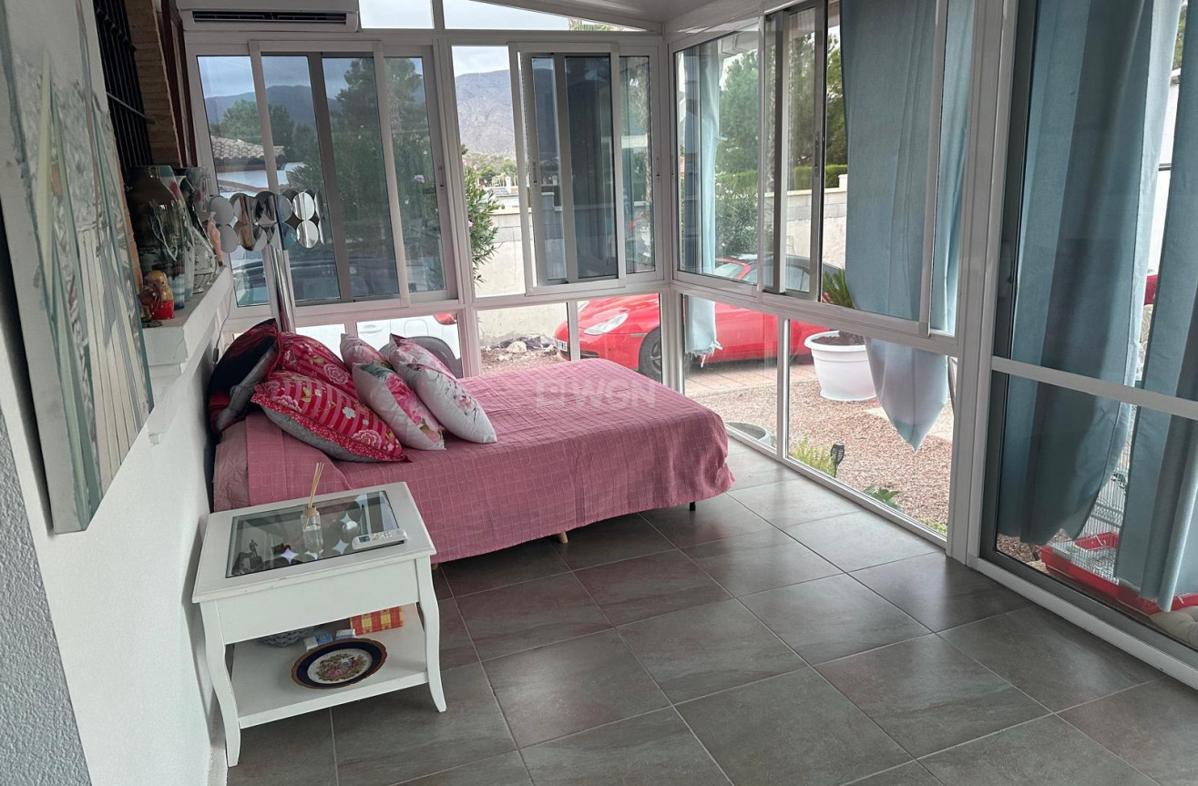 Odsprzedaż - Villa - Hondón de las Nieves - Inland