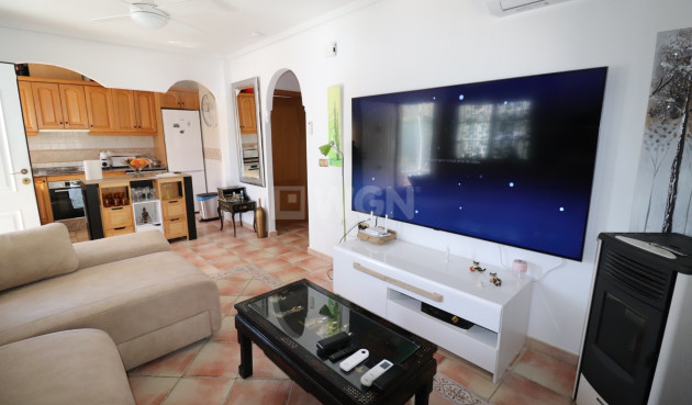 Odsprzedaż - Villa - Hondón de las Nieves - Inland