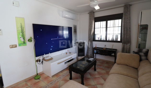 Odsprzedaż - Villa - Hondón de las Nieves - Inland