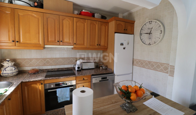 Odsprzedaż - Villa - Hondón de las Nieves - Inland