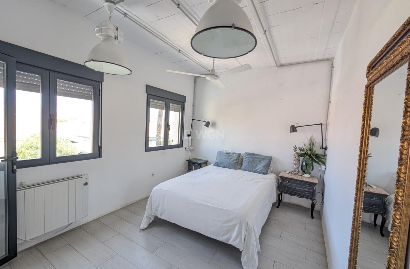 Odsprzedaż - Villa - Lo Pagan - LA PUNTICA