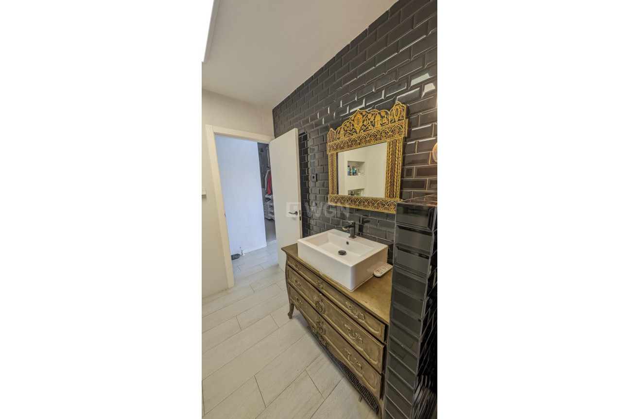 Odsprzedaż - Villa - Lo Pagan - LA PUNTICA