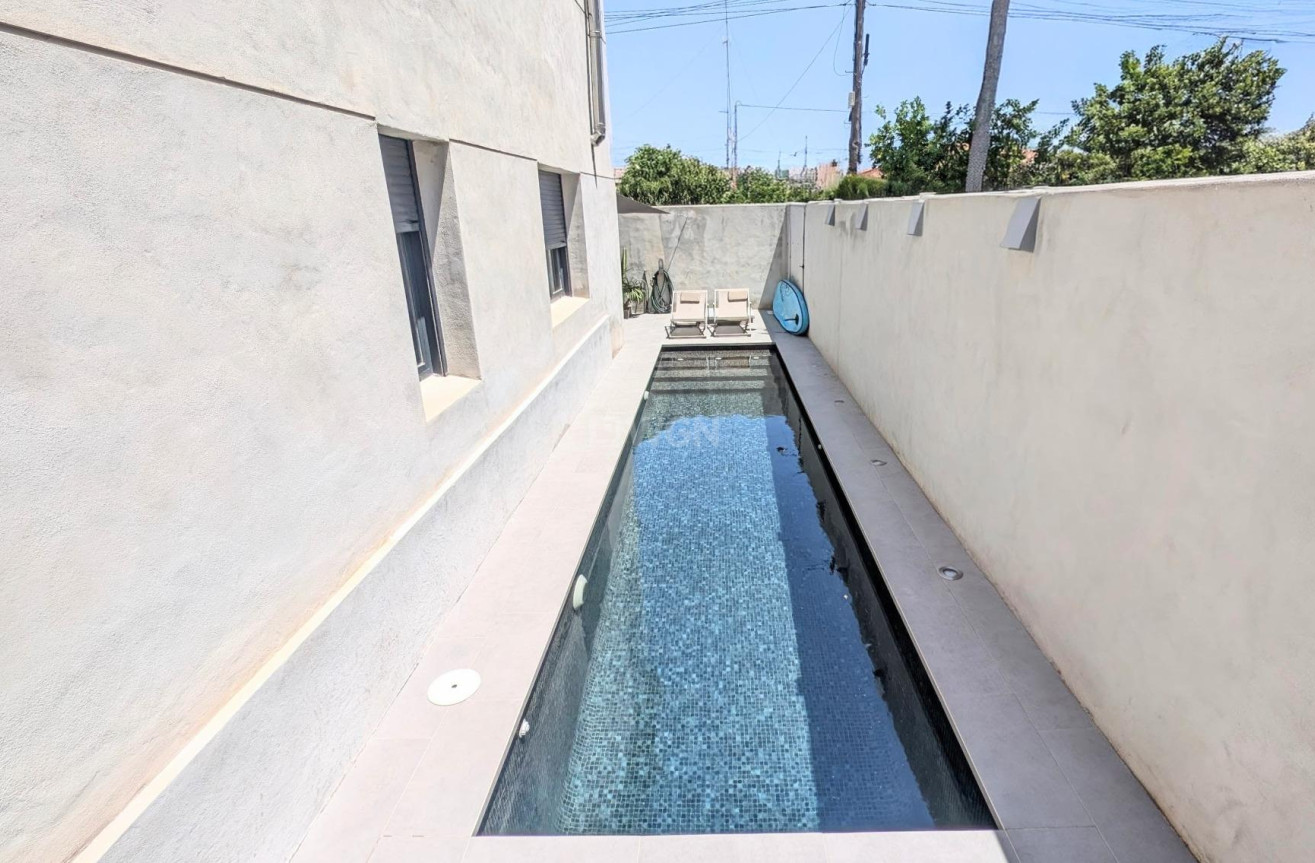 Odsprzedaż - Villa - Lo Pagan - LA PUNTICA