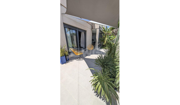 Odsprzedaż - Villa - Lo Pagan - LA PUNTICA