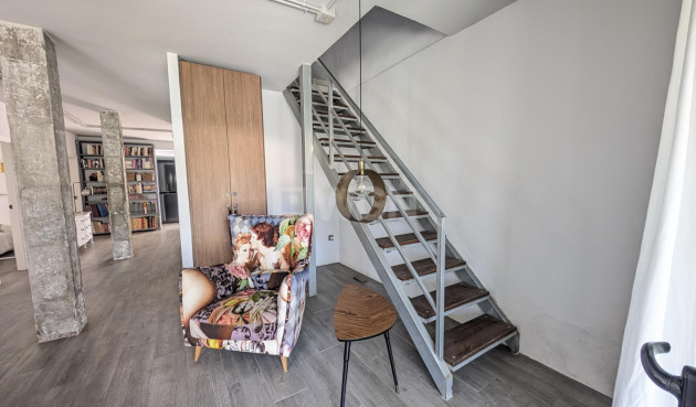 Odsprzedaż - Villa - Lo Pagan - LA PUNTICA