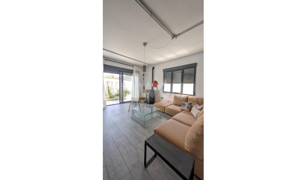 Odsprzedaż - Villa - Lo Pagan - LA PUNTICA