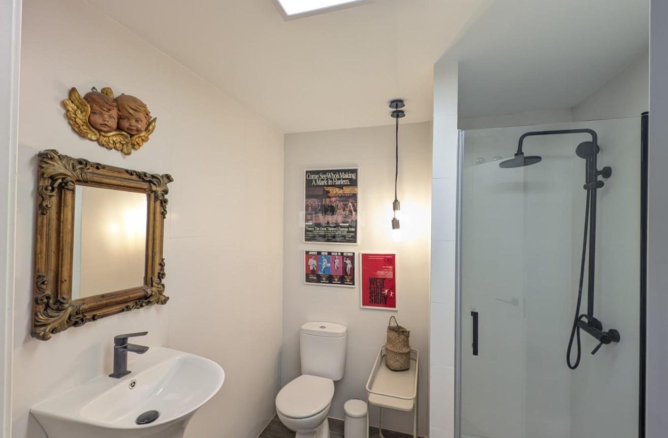 Odsprzedaż - Villa - Lo Pagan - LA PUNTICA