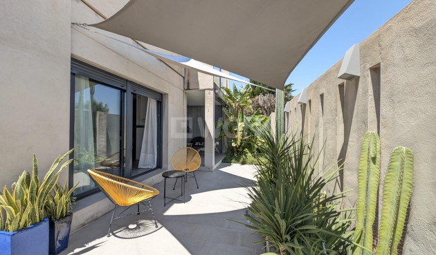 Odsprzedaż - Villa - Lo Pagan - LA PUNTICA