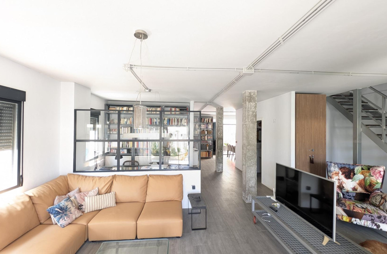 Odsprzedaż - Villa - Lo Pagan - LA PUNTICA