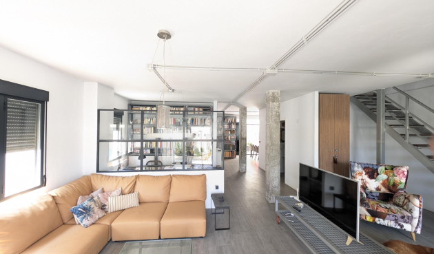 Odsprzedaż - Villa - Lo Pagan - LA PUNTICA