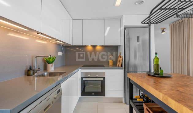 Odsprzedaż - Mieszkanie w bloku - Torrevieja - Costa Blanca