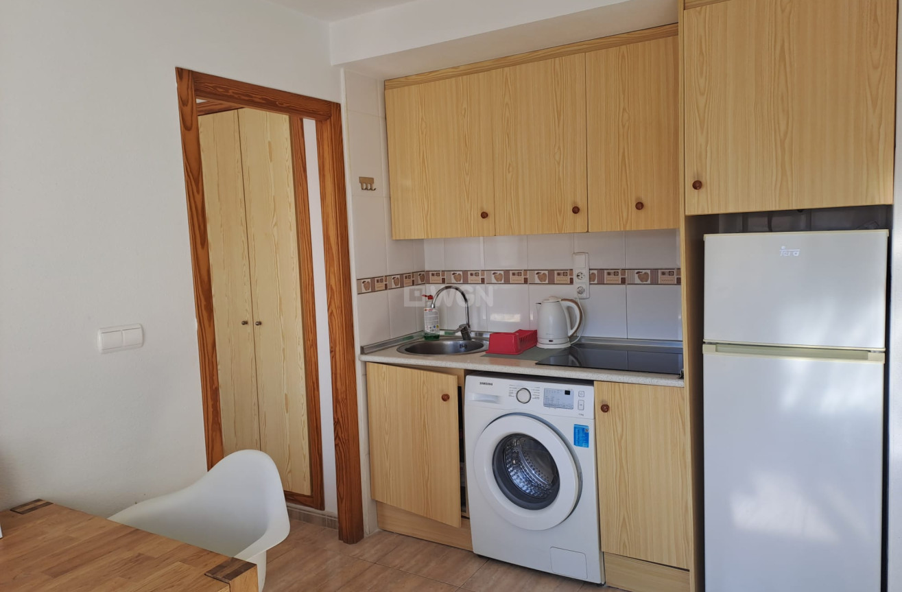 Resale - Apartment / flat - Torrevieja - Costa Blanca