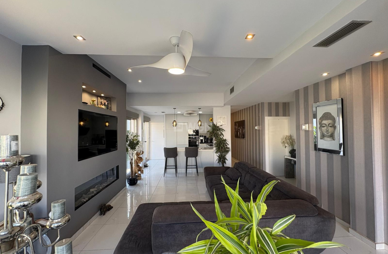 Resale - Villa - Orihuela Costa - Costa Blanca