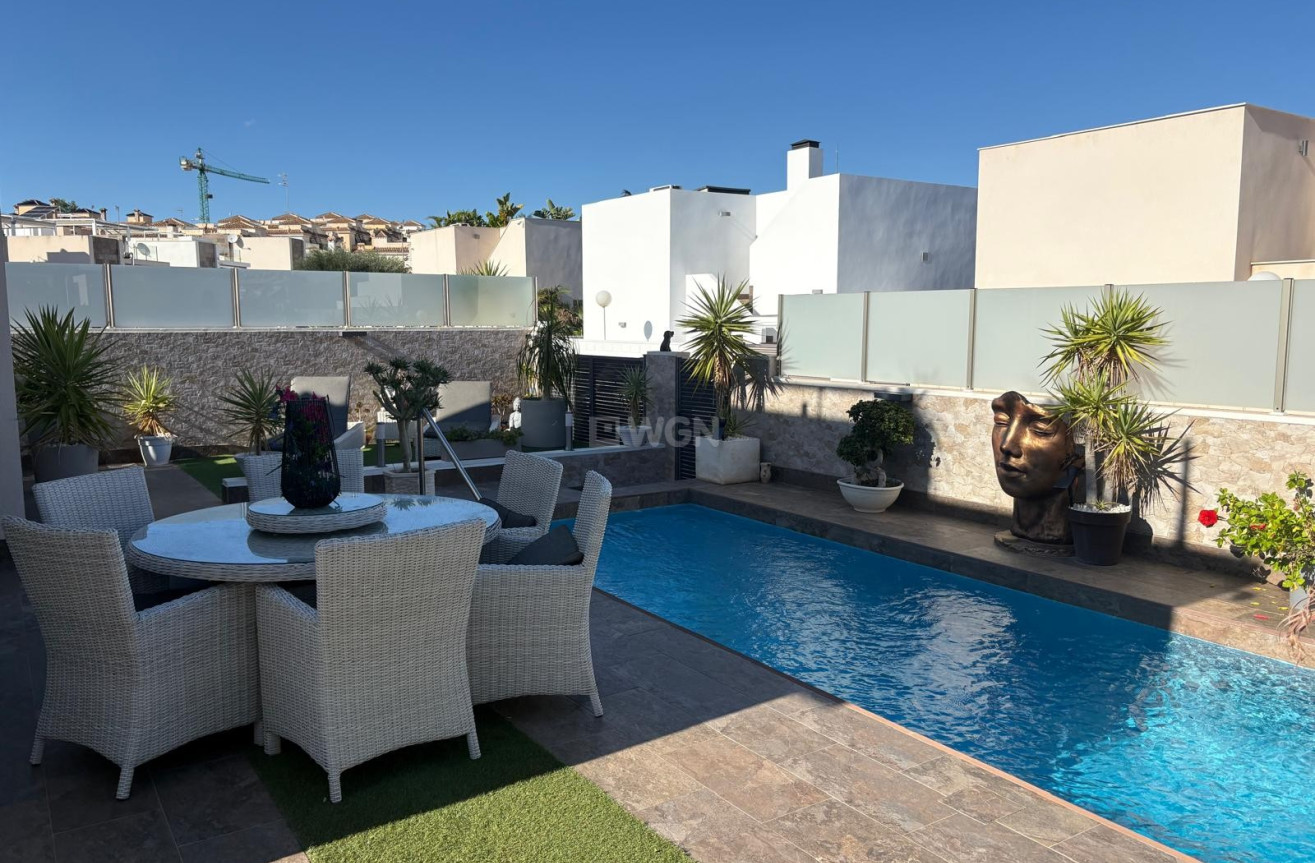 Resale - Villa - Orihuela Costa - Costa Blanca