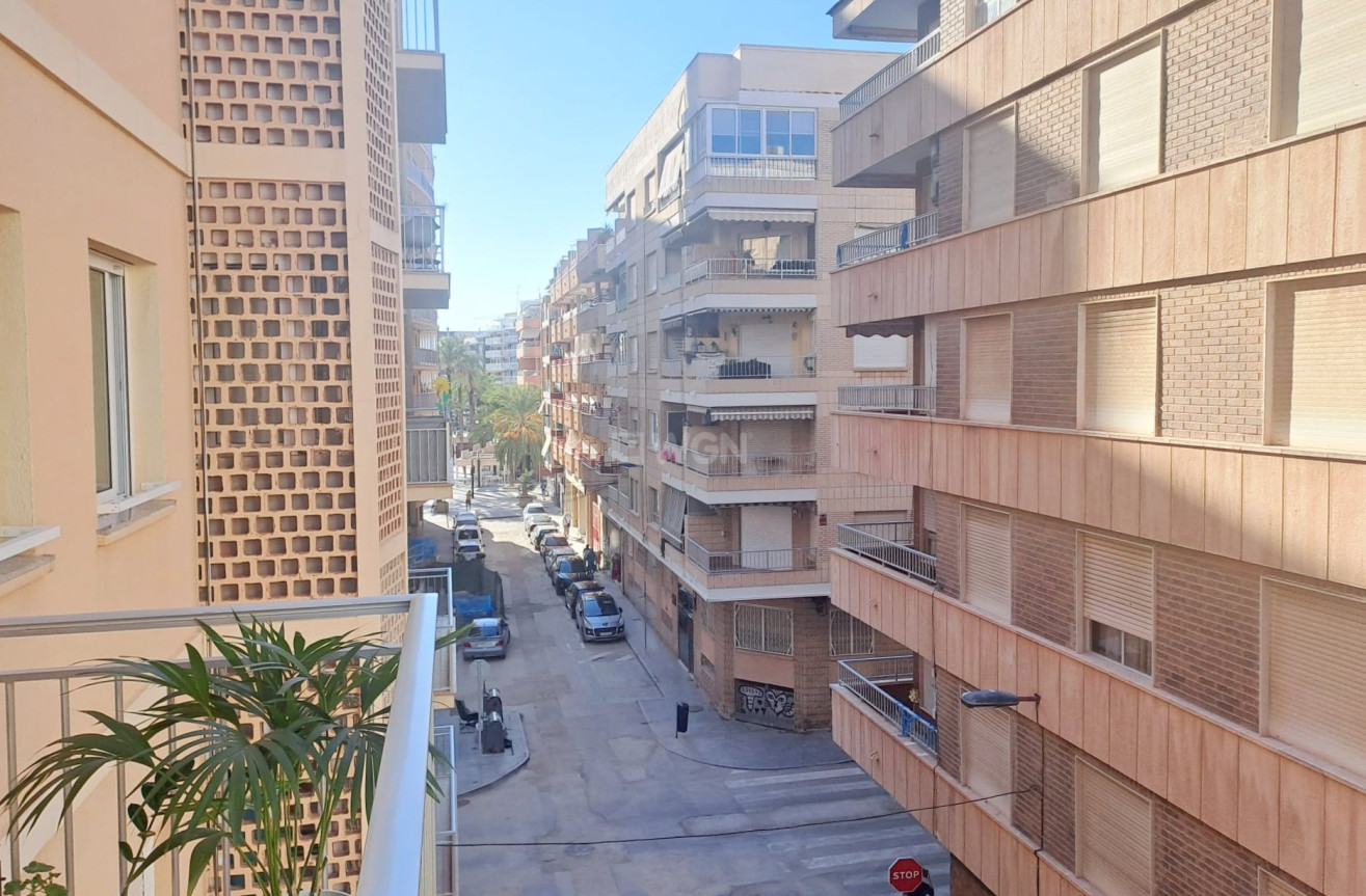 Resale - Apartment / flat - Torrevieja - Costa Blanca