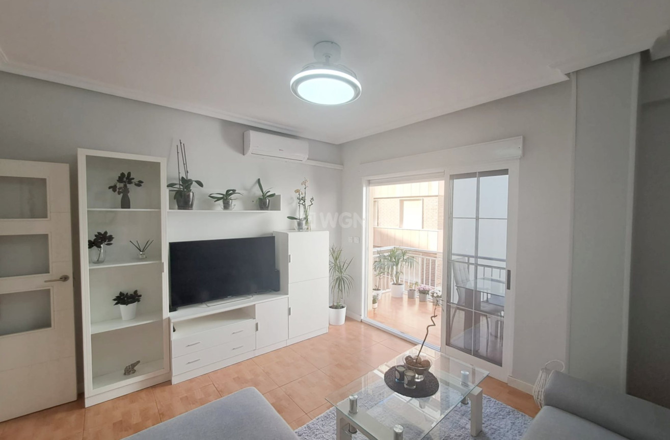 Resale - Apartment / flat - Torrevieja - Costa Blanca