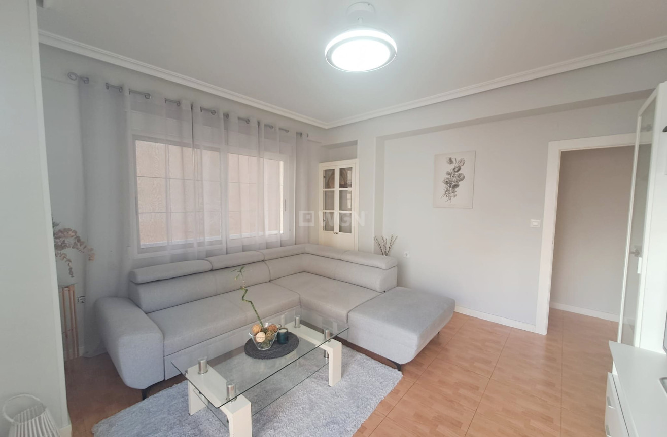 Resale - Apartment / flat - Torrevieja - Costa Blanca