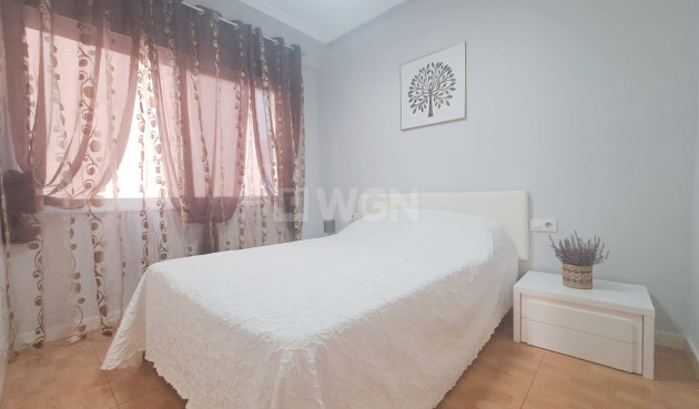 Resale - Apartment / flat - Torrevieja - Costa Blanca