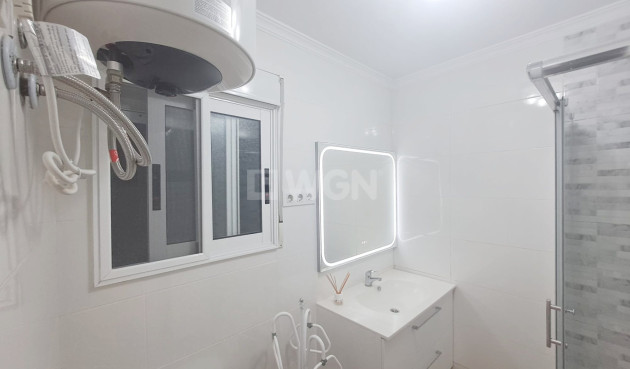 Resale - Apartment / flat - Torrevieja - Costa Blanca