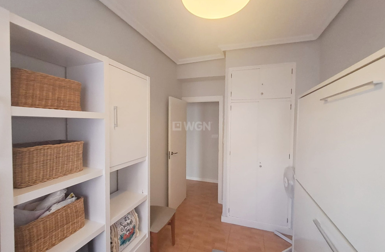 Resale - Apartment / flat - Torrevieja - Costa Blanca