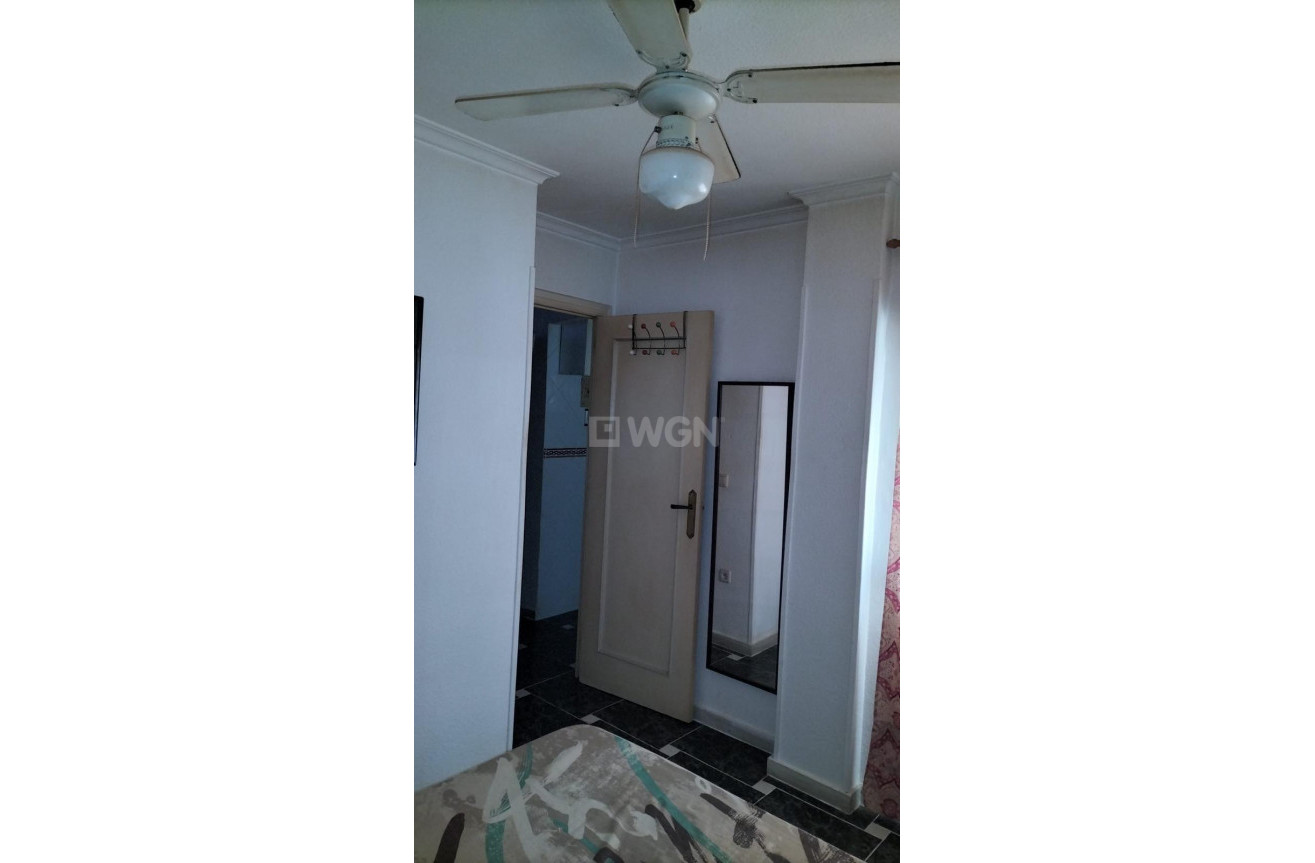 Resale - Apartment / flat - Torrevieja - La Mata