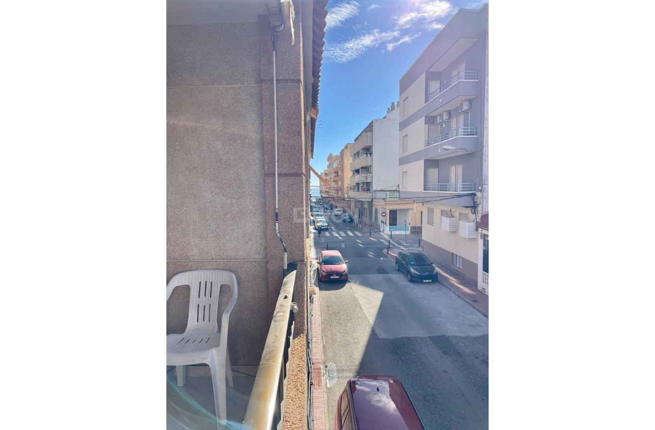 Resale - Apartment / flat - Torrevieja - Playa de los Locos