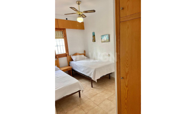 Resale - Apartment / flat - Torrevieja - Playa de los Locos