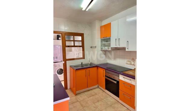 Resale - Apartment / flat - Torrevieja - Playa de los Locos