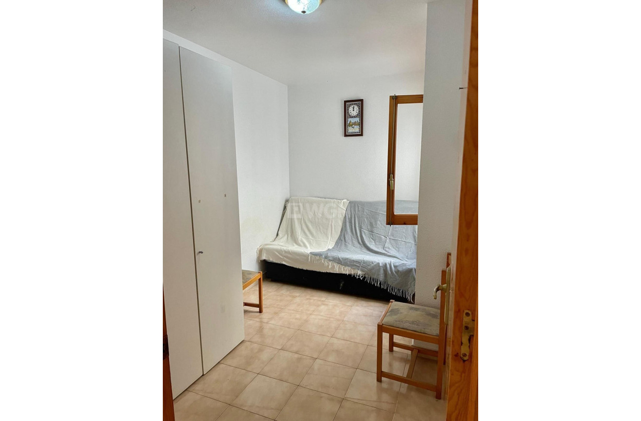 Resale - Apartment / flat - Torrevieja - Playa de los Locos