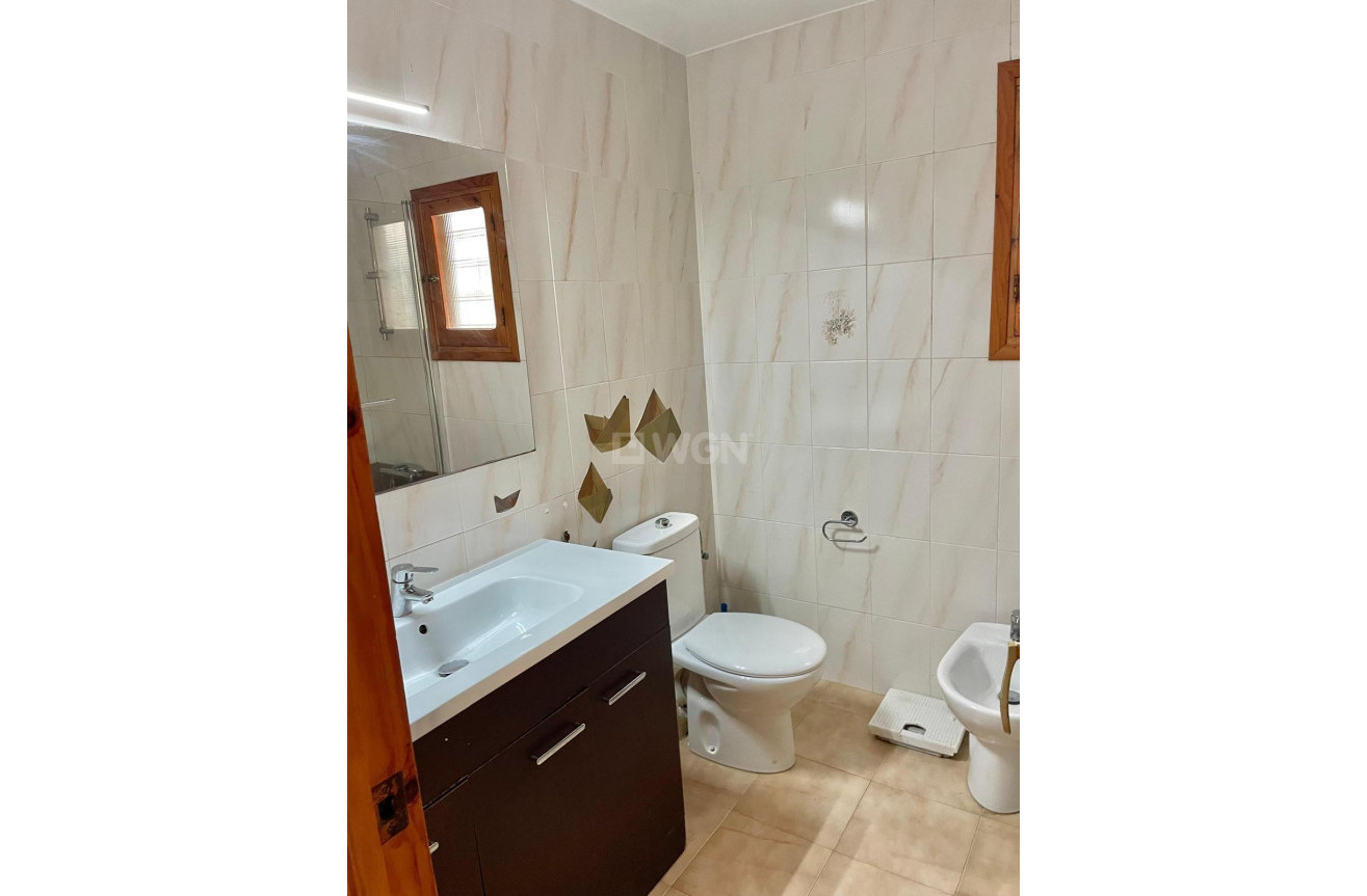 Resale - Apartment / flat - Torrevieja - Playa de los Locos