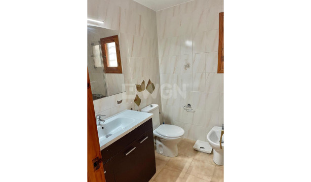 Resale - Apartment / flat - Torrevieja - Playa de los Locos
