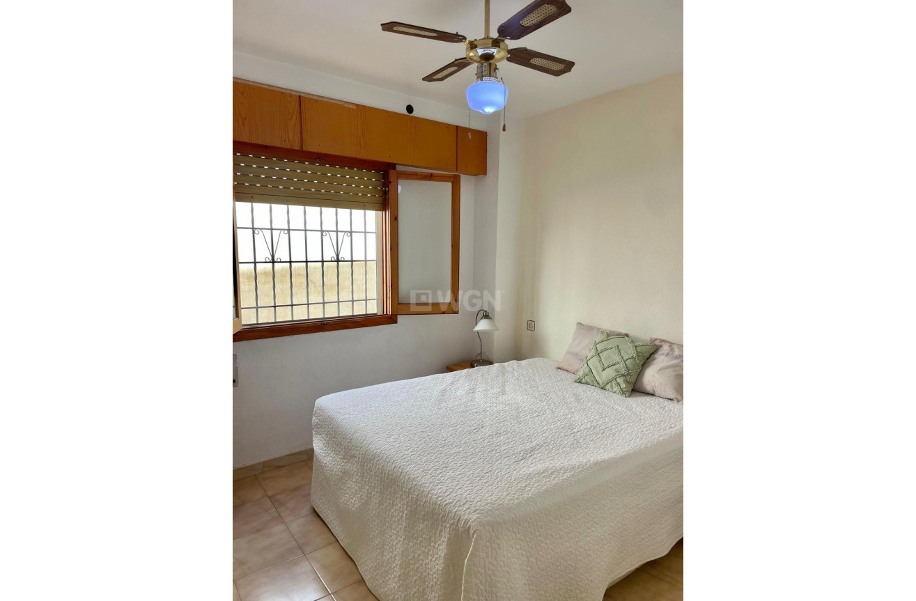 Resale - Apartment / flat - Torrevieja - Playa de los Locos