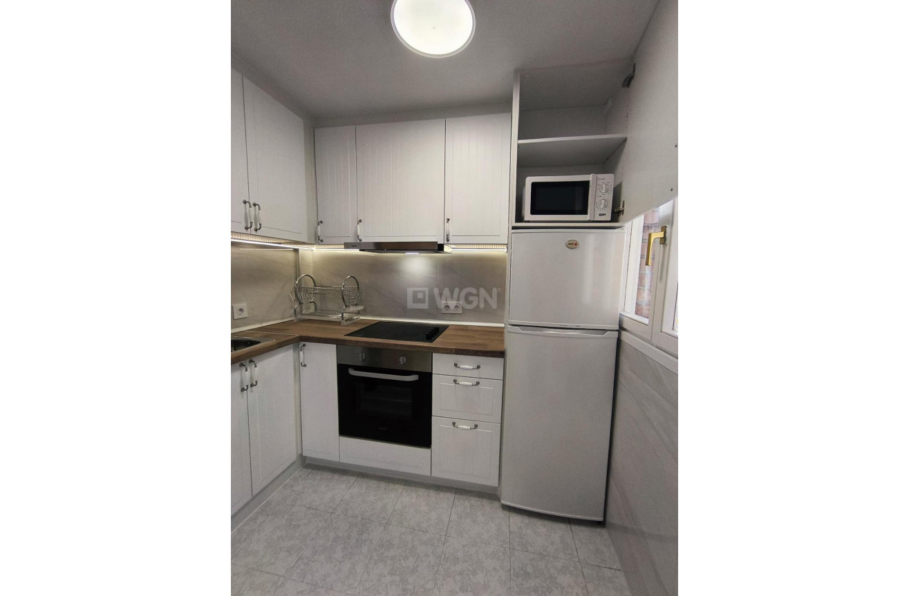 Odsprzedaż - Mieszkanie w bloku - Torrevieja - El Molino