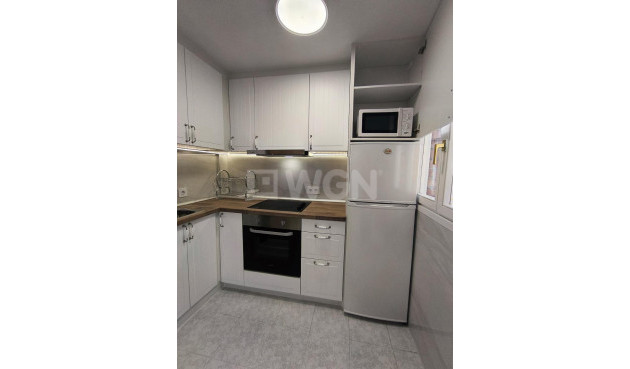 Odsprzedaż - Mieszkanie w bloku - Torrevieja - El Molino