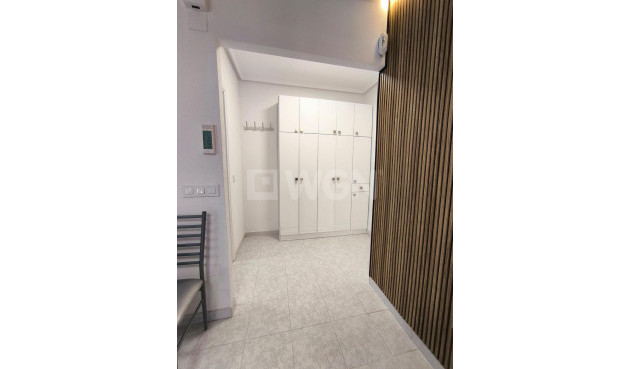 Odsprzedaż - Mieszkanie w bloku - Torrevieja - El Molino