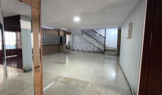 Odsprzedaż - Mieszkanie w bloku - Torrevieja - El Molino