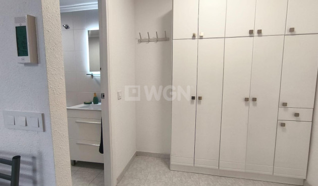 Odsprzedaż - Mieszkanie w bloku - Torrevieja - El Molino