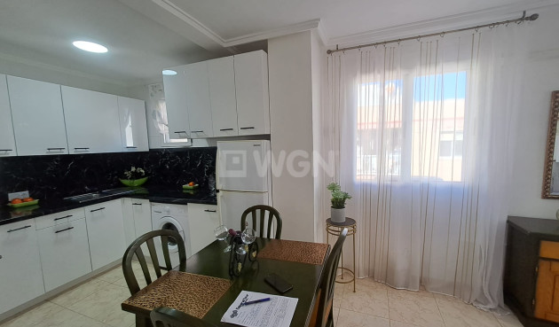 Odsprzedaż - Mieszkanie w bloku - Torrevieja - Costa Blanca