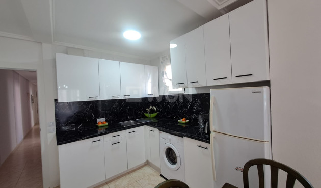 Odsprzedaż - Mieszkanie w bloku - Torrevieja - Costa Blanca