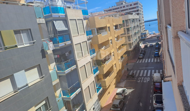 Odsprzedaż - Mieszkanie w bloku - Torrevieja - Costa Blanca