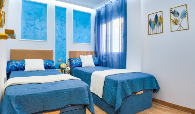 Odsprzedaż - Bungalow - Torrevieja - Costa Blanca