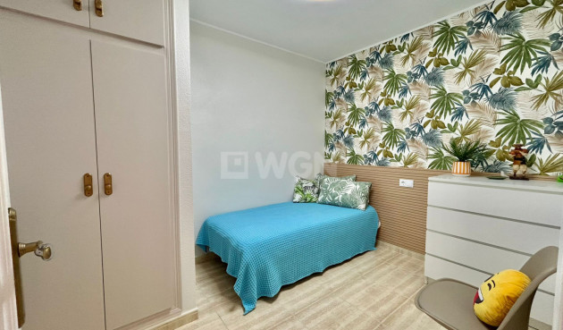 Resale - Apartment / flat - Torrevieja - Costa Blanca