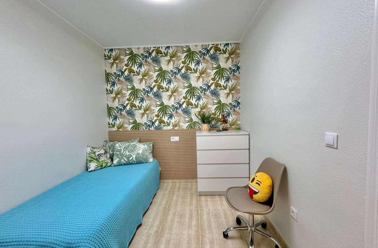 Resale - Apartment / flat - Torrevieja - Costa Blanca