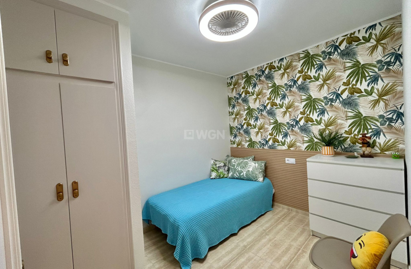 Resale - Apartment / flat - Torrevieja - Costa Blanca