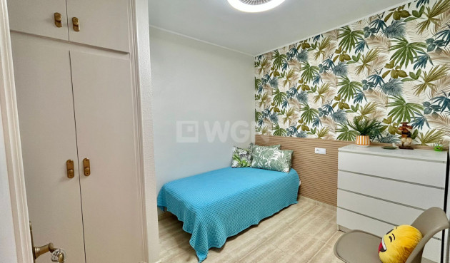 Resale - Apartment / flat - Torrevieja - Costa Blanca