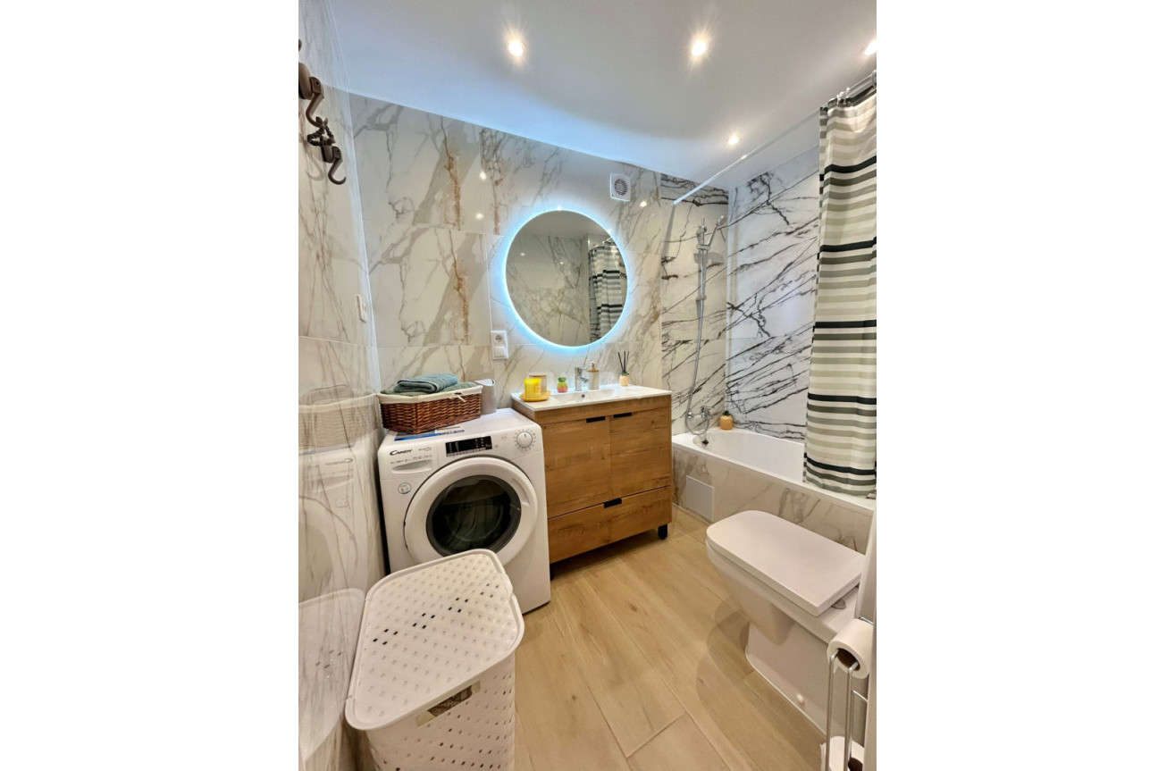 Resale - Apartment / flat - Torrevieja - Costa Blanca